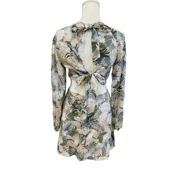 Gianni Bini NWT Tinsley Eyelet Palm Print Long Sleeve Cut-out Dress Moss - Picture 9 of 11